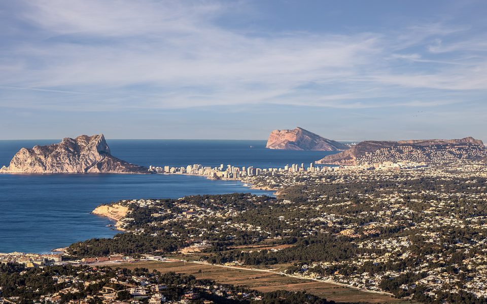 Udsigt langs Costa Blanca-kysten ved Calpe